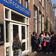 KSD2017-Cliffordstudio buiten wachten 2